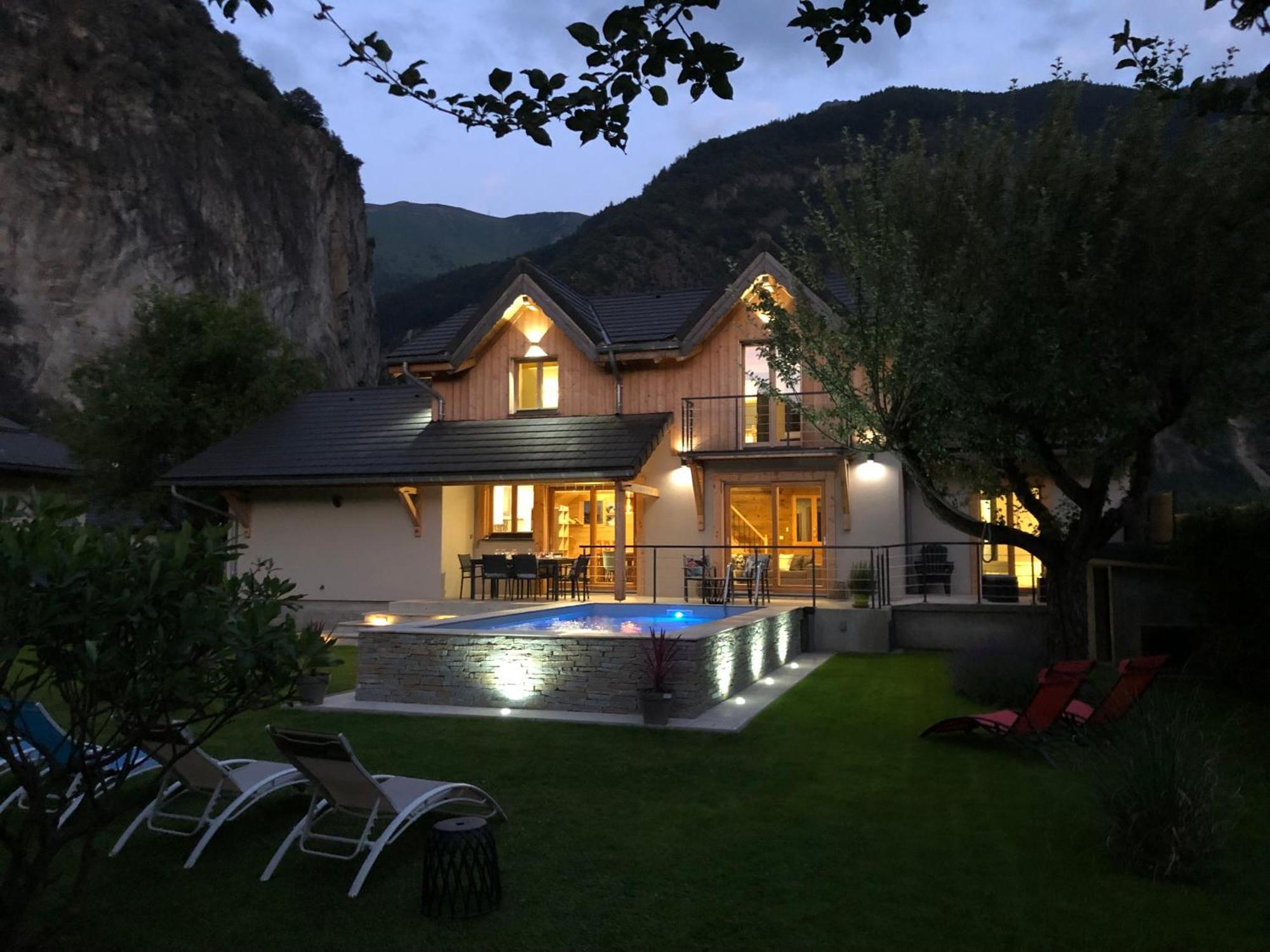 Chalet Barbara With Swimming Pool In The Heart Of Oisans Le Bourg-dʼOisans Eksteriør bilde
